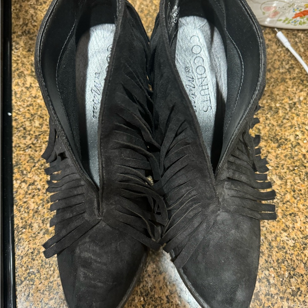 Coconuts by Matisse Black Fringe Mules